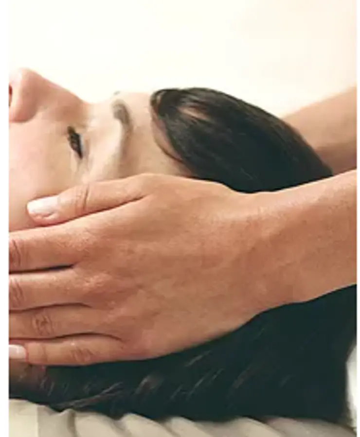 Massage prénatal et soins du visage